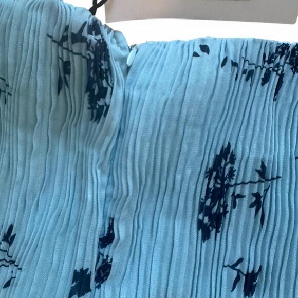 Plus floral plisse tiered frill - Picture 6 of 7